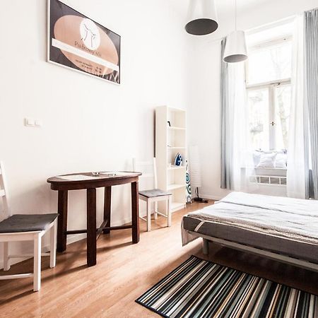 Apartment In The Center Of Варшава Екстериор снимка