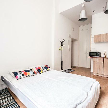 Apartment In The Center Of Варшава Екстериор снимка