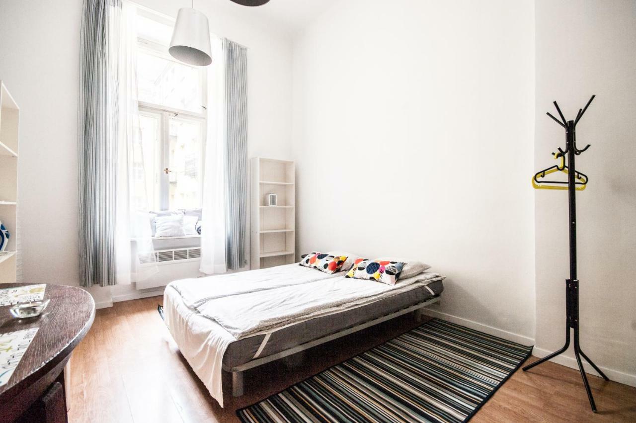 Apartment In The Center Of Варшава Екстериор снимка
